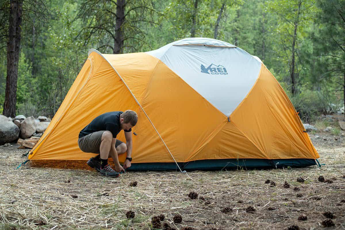 How to Set Up a Camping Base | Blog Cat